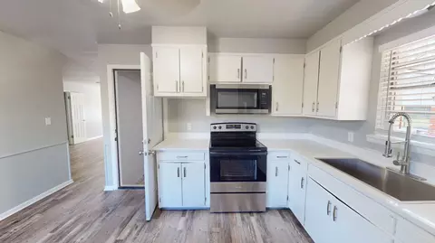 Kitchen - 1516 E Nancy, Ada, OK 74820 photo 4 of 4