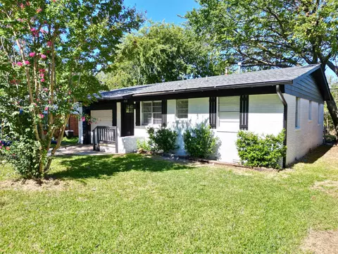 Exterior - 1516 E Nancy, Ada, OK 74820 photo 4 of 8