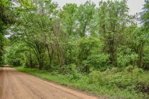 39 Fallon Rd, Hugo, OK 74743 photo 4