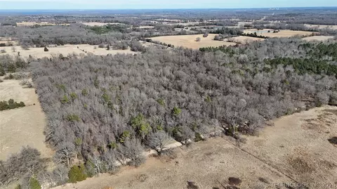 39 Fallon Rd, Hugo, OK 74743 photo 2
