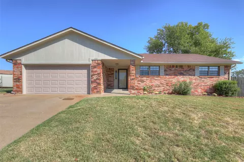 330 Cara Lee Ln, Bartlesville, OK 74006