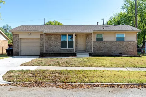 4825 S Bermuda Ave, Sand Springs, OK 74063
