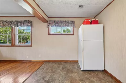 Kitchen - 5318 E 35th St, Tulsa, OK 74135 photo 4 of 4