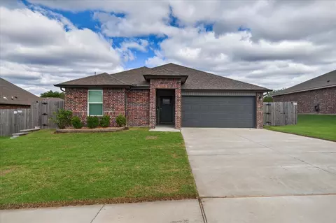 3210 SE Rushmore St, Bartlesville, OK 74006