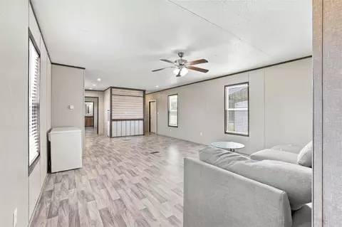 Living - 229 Forest Ln, Durant, OK 74701 photo 1 of 3