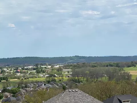 809 Ridgeview Dr, Tahlequah, OK 74464