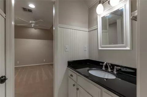 Bath - 5410 E 109th Pl, Tulsa, OK 74137 photo 4 of 5