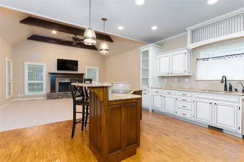 Living - 5410 E 109th Pl, Tulsa, OK 74137 photo 5 of 7