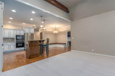 Living - 5410 E 109th Pl, Tulsa, OK 74137 photo 4 of 7