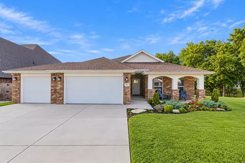 2045 E 129th St S, Jenks, OK 74037