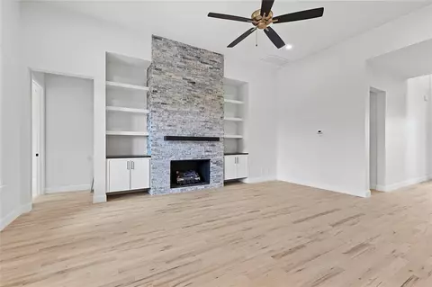 Living - 14820 S Sequoia St, Glenpool, OK 74033 photo 4 of 6