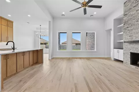 Living - 14820 S Sequoia St, Glenpool, OK 74033 photo 1 of 6