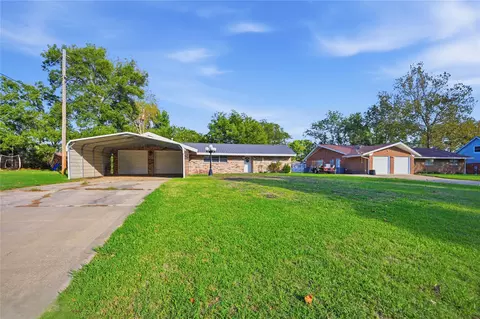 900 S Oliphant St, Holdenville, OK 74848