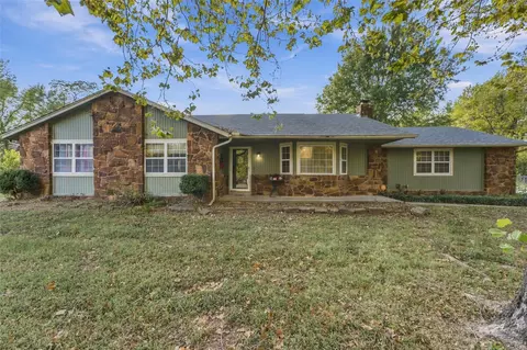 9650 Spring Lake Dr, Broken Arrow, OK 74014
