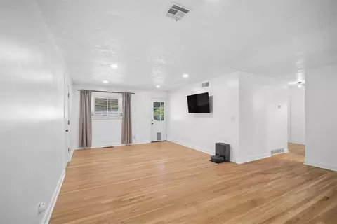 Living - 5731 E 22nd Pl, Tulsa, OK 74114 photo 2 of 4