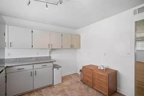 Kitchen - 5731 E 22nd Pl, Tulsa, OK 74114 photo 4 of 4
