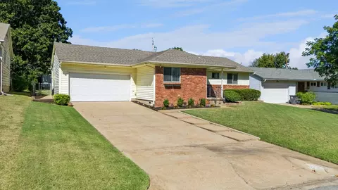 Exterior - 5731 E 22nd Pl, Tulsa, OK 74114 photo 2 of 5