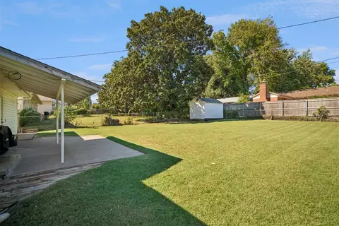Exterior - 5731 E 22nd Pl, Tulsa, OK 74114 photo 3 of 5