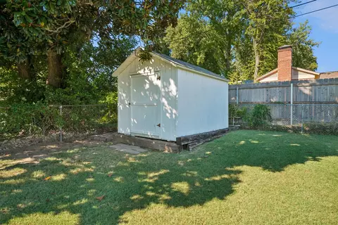 Exterior - 5731 E 22nd Pl, Tulsa, OK 74114 photo 5 of 5