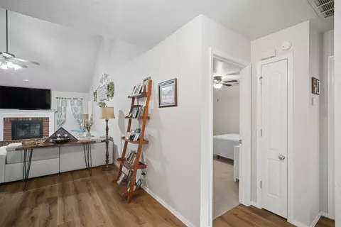 Entry Way - 8105 S Elder Ave, Broken Arrow, OK 74011 photo 2 of 6