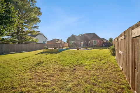 Exterior - 8105 S Elder Ave, Broken Arrow, OK 74011 photo 9 of 10