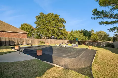 Exterior - 8105 S Elder Ave, Broken Arrow, OK 74011 photo 6 of 10