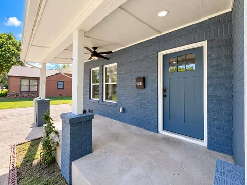 Exterior - 5315 E 33rd St, Tulsa, OK 74135 photo 2 of 6