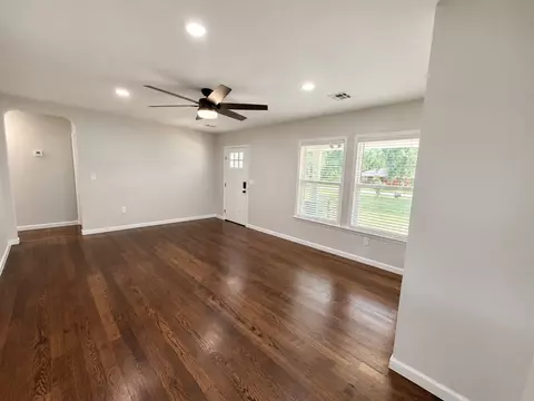 Living - 5315 E 33rd St, Tulsa, OK 74135 photo 1 of 1