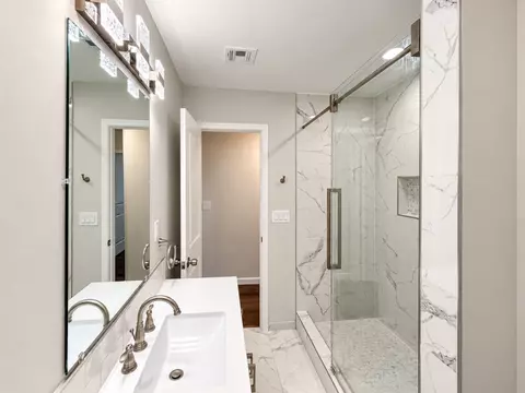 Bath - 5315 E 33rd St, Tulsa, OK 74135 photo 3 of 3