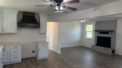 Living - 34 1st, Cartwright, OK 74731 photo 2 of 3
