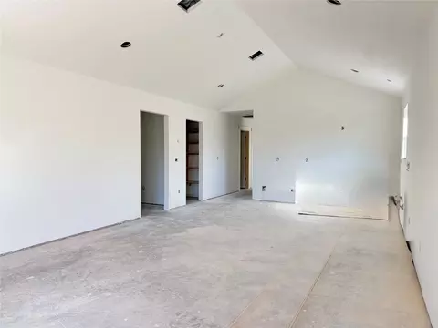 Living - 1136 E 5th St, Cushing, OK 74023 photo 2 of 2