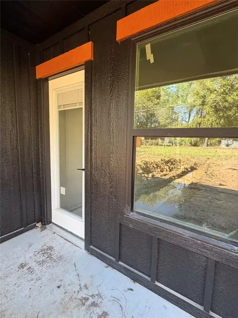 Exterior - 1136 E 5th St, Cushing, OK 74023 photo 11 of 15