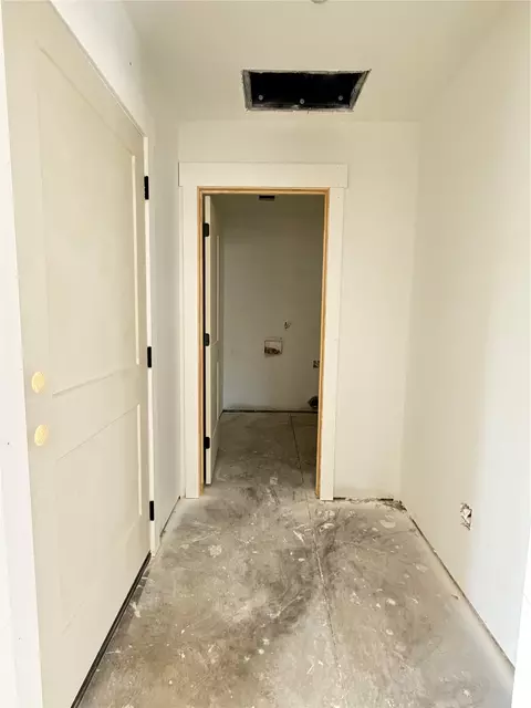 Entry Way - 1136 E 5th St, Cushing, OK 74023 photo 3 of 3