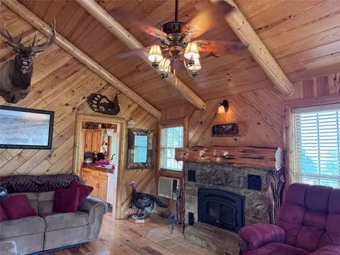 Living - 932 61276 Rd, Broken Bow, OK 74728 photo 1 of 2