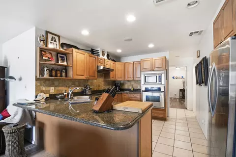 Kitchen - 5118 N 427 Rd, Pryor, OK 74361 photo 1 of 4
