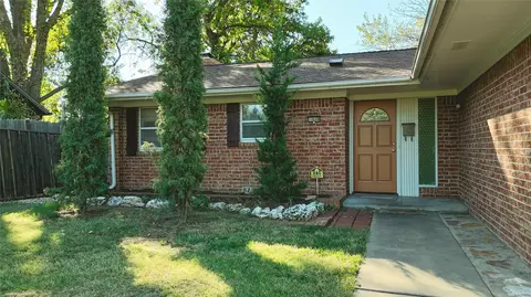 Exterior - 10608 E 18th St, Tulsa, OK 74128 photo 3 of 7