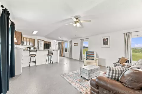 Living - 6115 E 106th St N, Sperry, OK 74073 photo 3 of 3