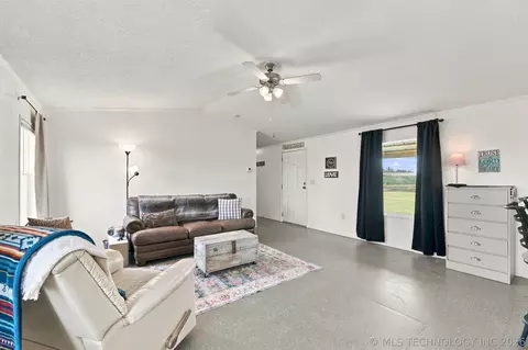 Living - 6115 E 106th St N, Sperry, OK 74073 photo 1 of 3