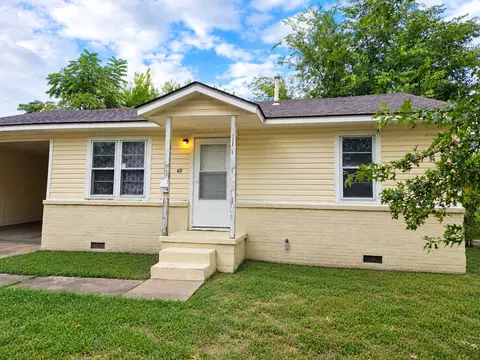 67 W Mockingbird Ln, Sapulpa, OK 74066