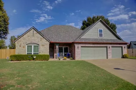 11515 S Mulberry Ln, Jenks, OK 74037