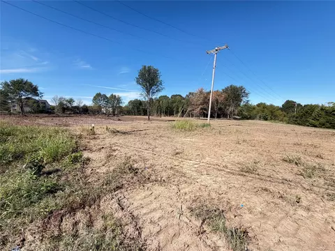 V Hubert Smith Street, Mcalester, OK 74501
