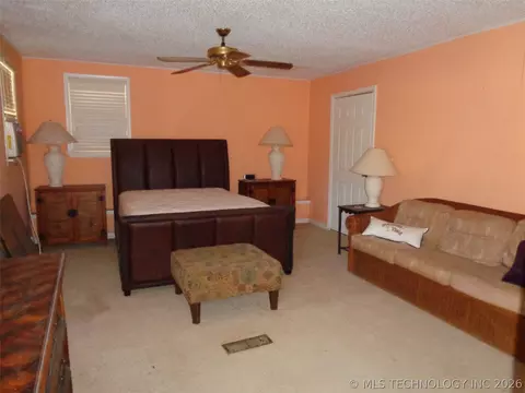 Bedroom - 87 Hickory Ln, Eufaula, OK 74432 photo 1 of 4