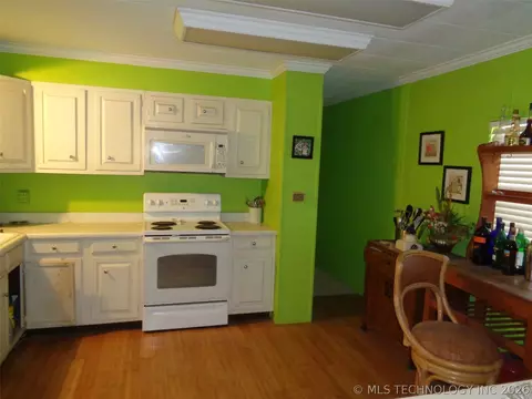 Kitchen - 87 Hickory Ln, Eufaula, OK 74432 photo 1 of 3