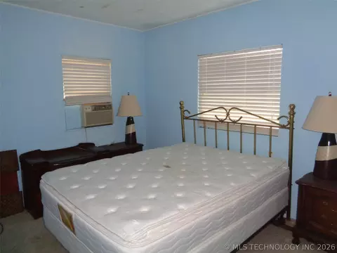 Bedroom - 87 Hickory Ln, Eufaula, OK 74432 photo 3 of 4