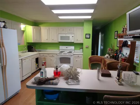 Kitchen - 87 Hickory Ln, Eufaula, OK 74432 photo 3 of 3