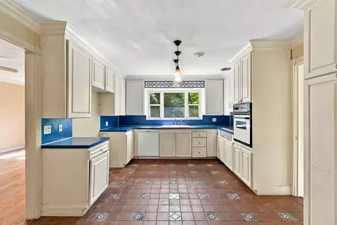 Kitchen - 4132 E 45th St, Tulsa, OK 74135 photo 1 of 3