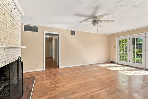 Living - 4132 E 45th St, Tulsa, OK 74135 photo 5 of 7