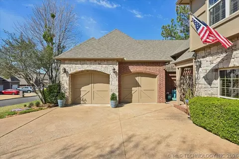 Exterior - 7819 E 99th Pl, Tulsa, OK 74133 photo 4 of 11