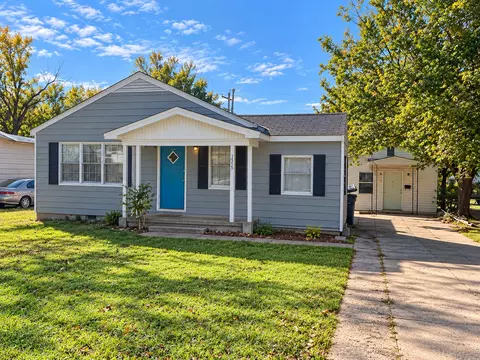 1555 S Rogers Ave, Bartlesville, OK 74003