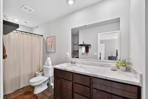 Bath - 29226 E 79th Ter S, Broken Arrow, OK 74014 photo 1 of 3